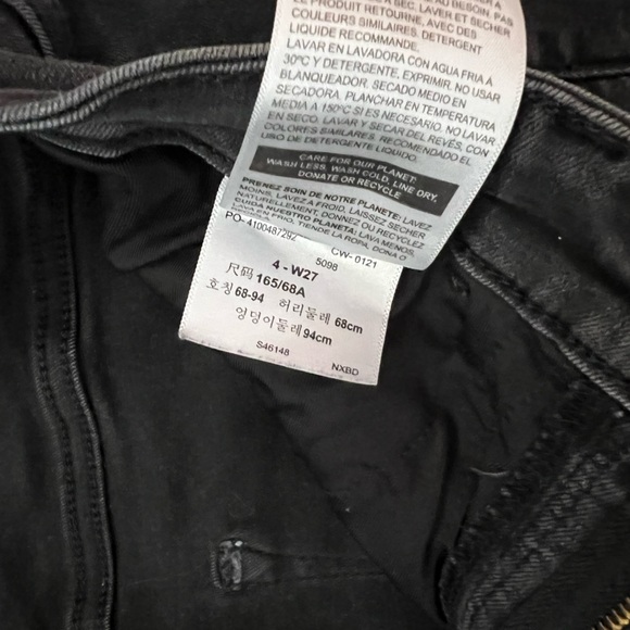 Levi’s - Picture 3 of 4